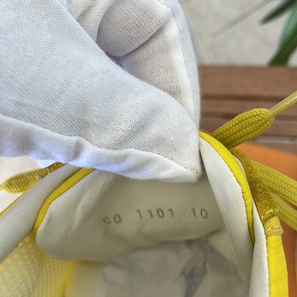 Louis Vuitton mens sneakers size LV10 - Picture 8 of 11